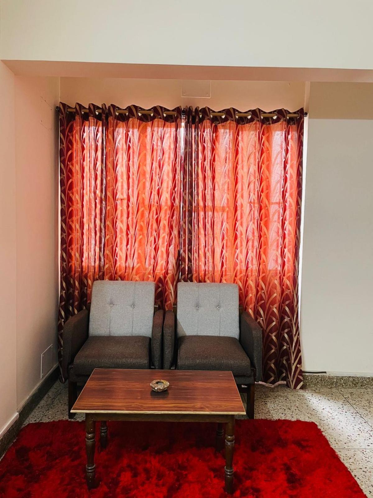 Gautam Hotel Varanasi Exterior foto